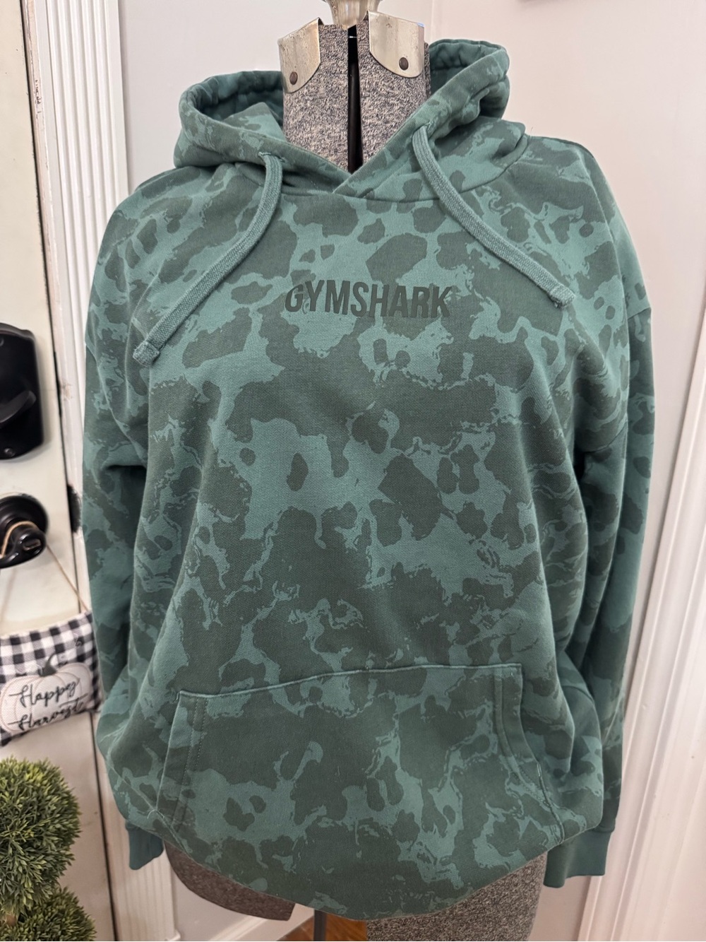 Women’s GymShark Green Camo Crewneck Hoodie Sm